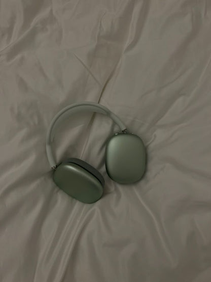 Aerpods max green